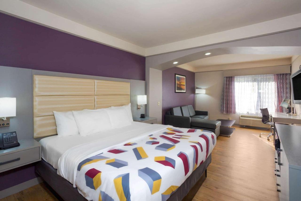 La Quinta By Wyndham Mobile - Daphne Hotel Buitenkant foto