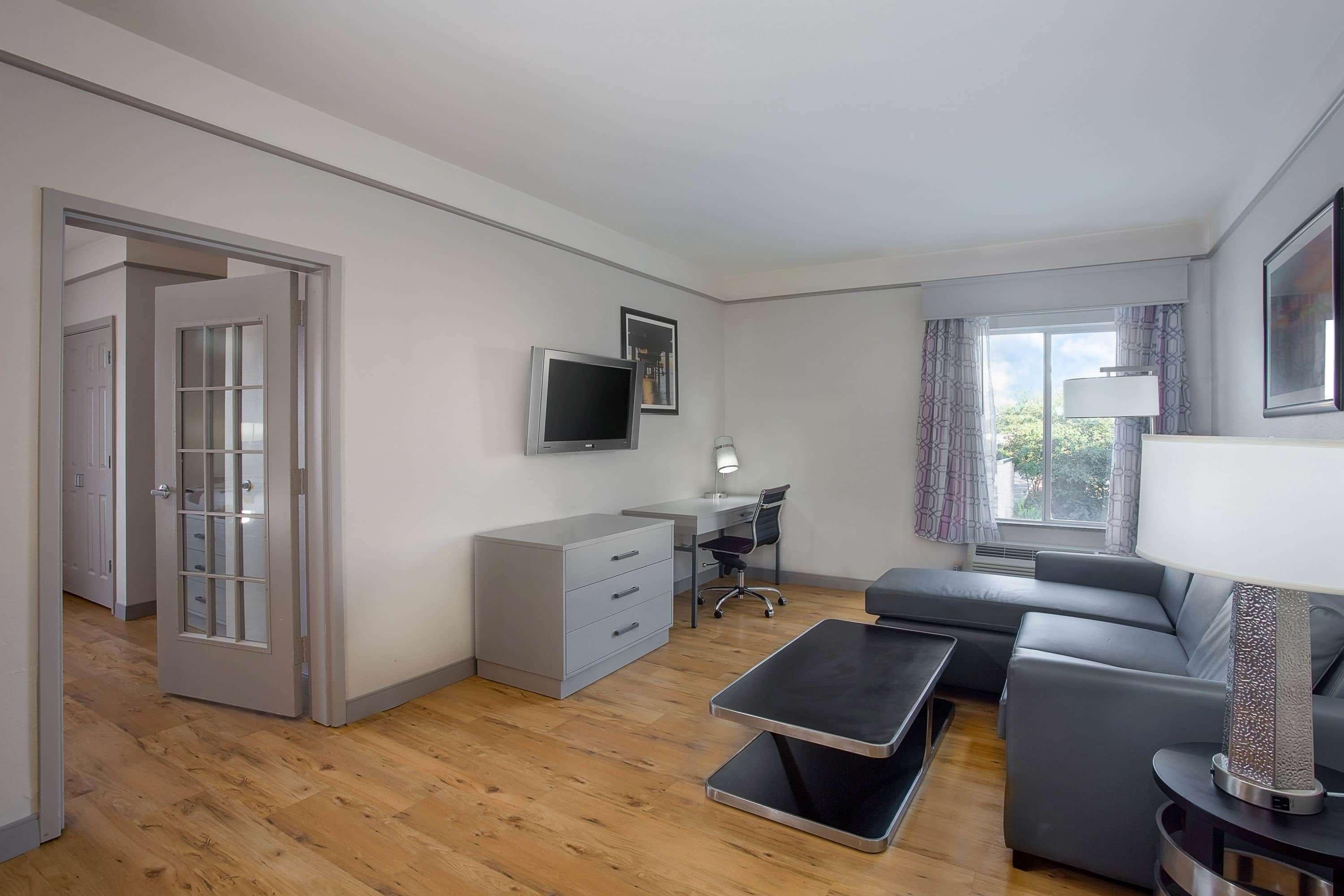 La Quinta By Wyndham Mobile - Daphne Hotel Buitenkant foto